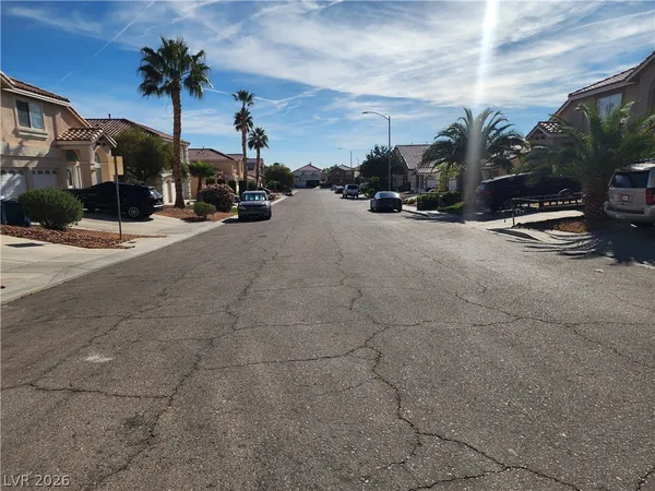 $2,000 | 10136 Thunder Rapids Court, Las Vegas, NV 89148