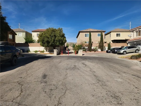 $2,000 | 10136 Thunder Rapids Court, Las Vegas, NV 89148