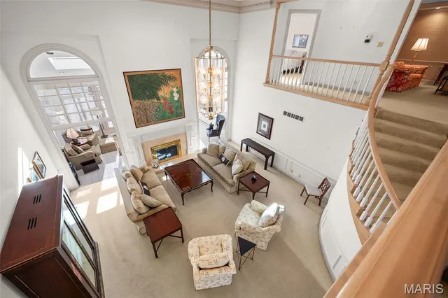 $998,000 | 260 Carlyle Lake Drive, Creve Coeur, MO 63141
