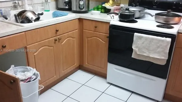 $2,100 | 3021 West 76th Street, Unit C212, Hialeah Gardens, FL 33018