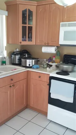 $2,100 | 3021 West 76th Street, Unit C212, Hialeah Gardens, FL 33018