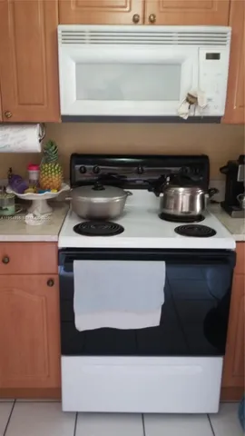 a close view of kitchen stove