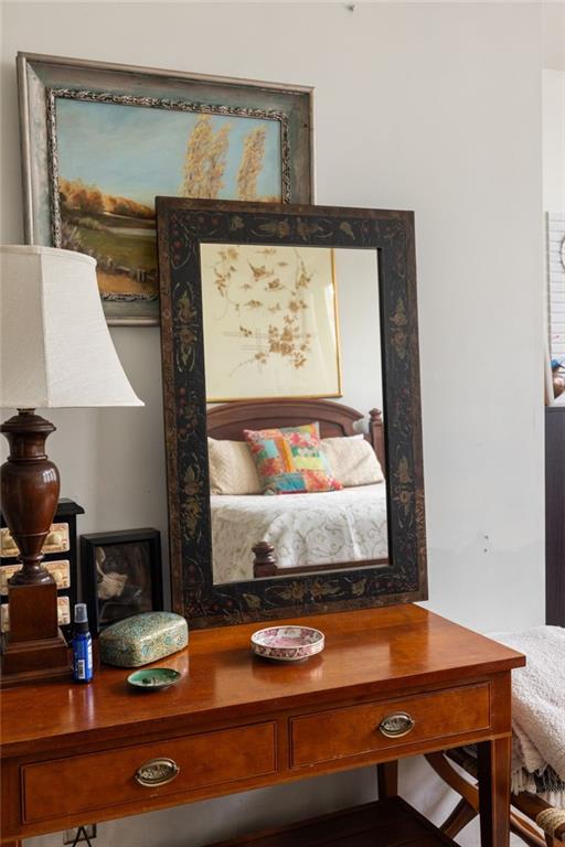 138 Kirkwood Road Northeast, Unit 14 Atlanta, GA 30317 - Photo 24 of 38 a room with furniture and screen