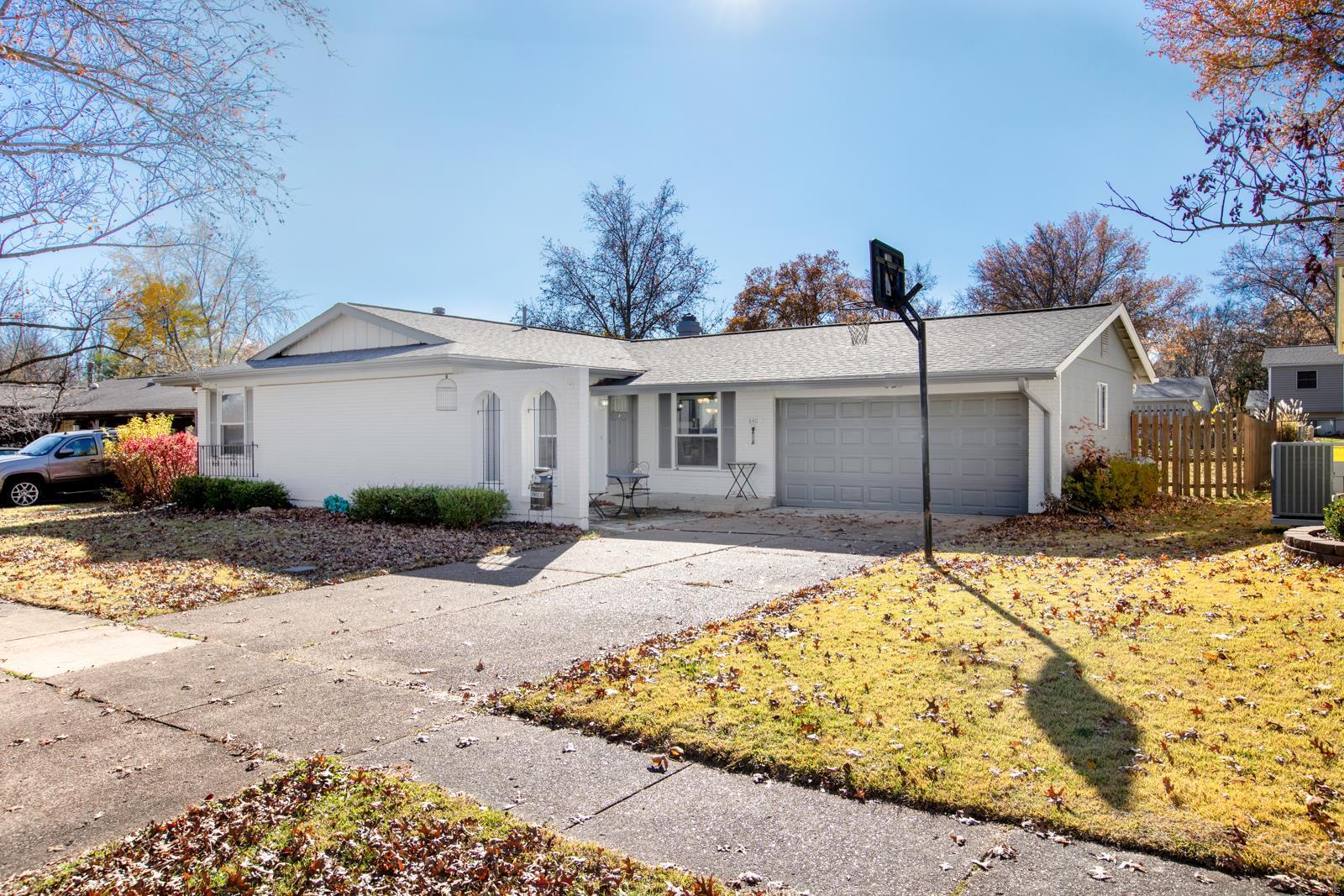 640 Lemonwood Drive Ballwin, MO 63021 - Photo 2 of 26