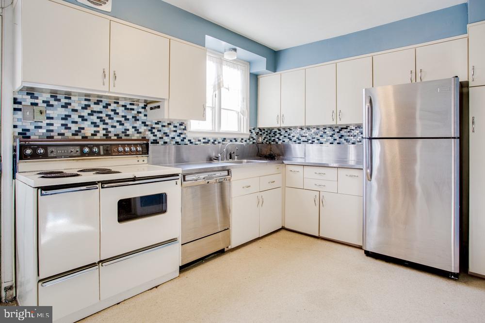 2317 Valley Road Harrisburg, PA 17104 - Photo 15 of 31 Gallery Image 15