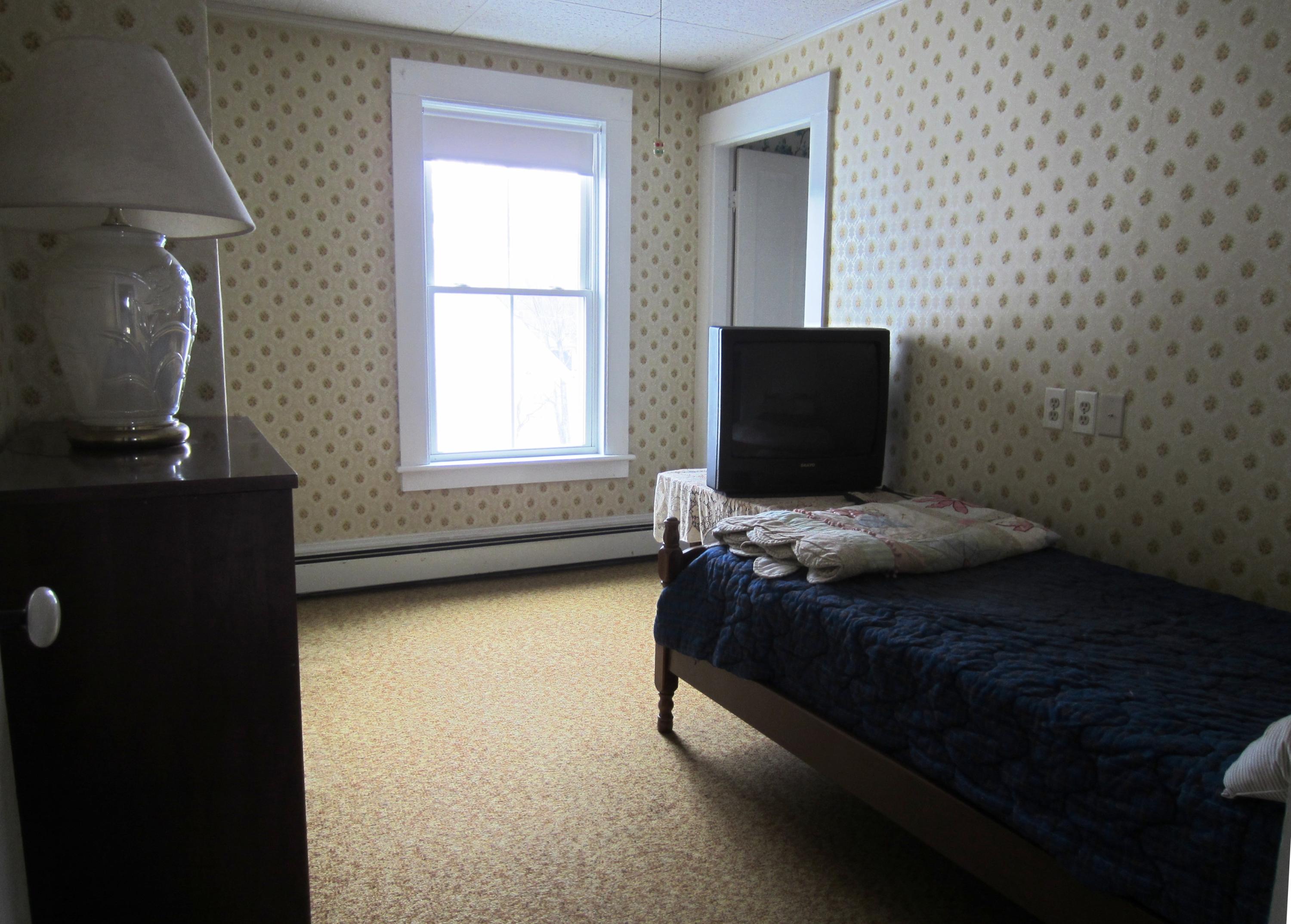 12 Goodwin Street Springvale, ME 04083 - Photo 9 of 40 BR 2-1