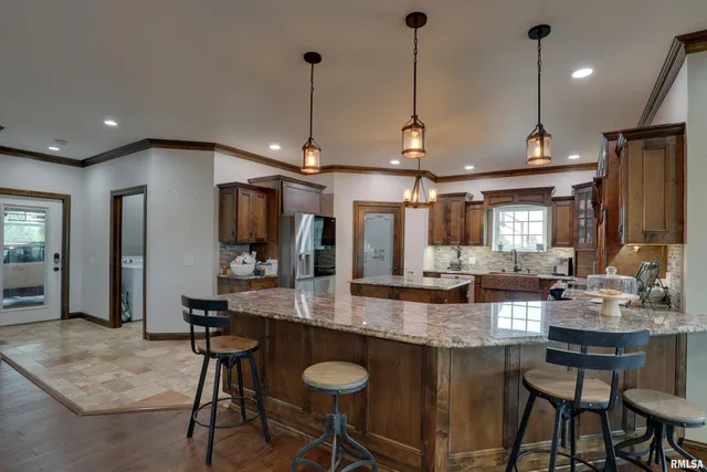 $760,000 | 3870 County Road 329, Palmyra, MO 63461