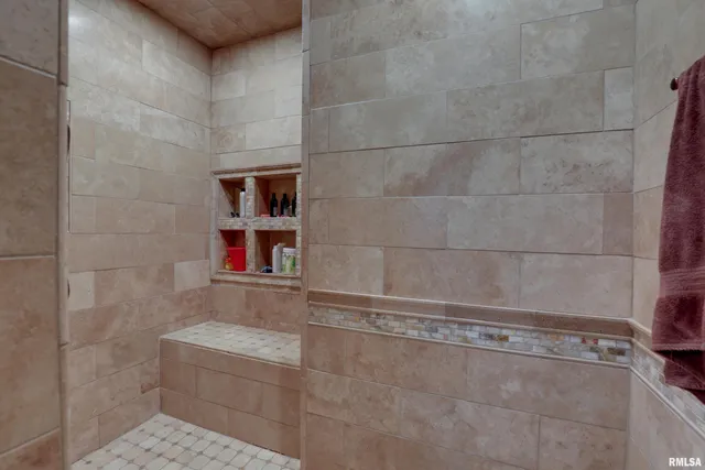 $760,000 | 3870 County Road 329, Palmyra, MO 63461