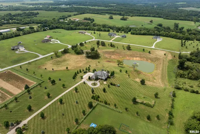 $760,000 | 3870 County Road 329, Palmyra, MO 63461