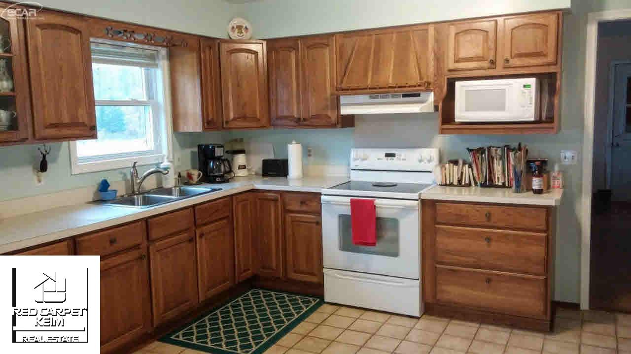 5222 Lonsberry Road Columbiaville, MI 48421 - Photo 5 of 36 21389642-4.JPG