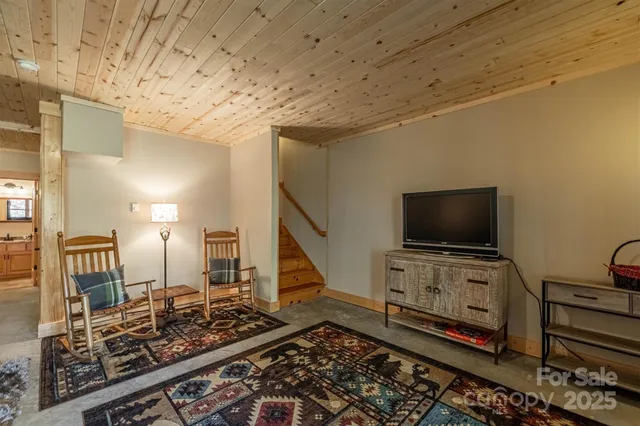 $619,900 | 1143 Grandview Peaks Drive, Nebo, NC 28761