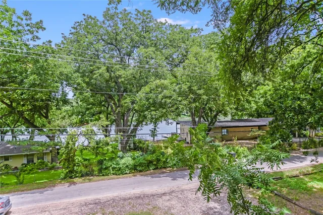 $2,100 | 2903 Edgewater Drive, Unit A, Austin, TX 78733