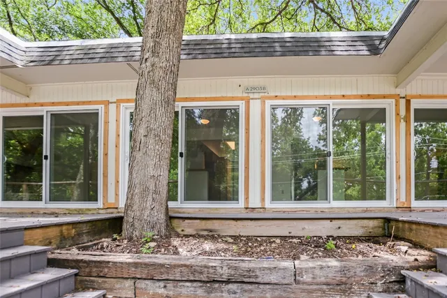 $2,100 | 2903 Edgewater Drive, Unit A, Austin, TX 78733