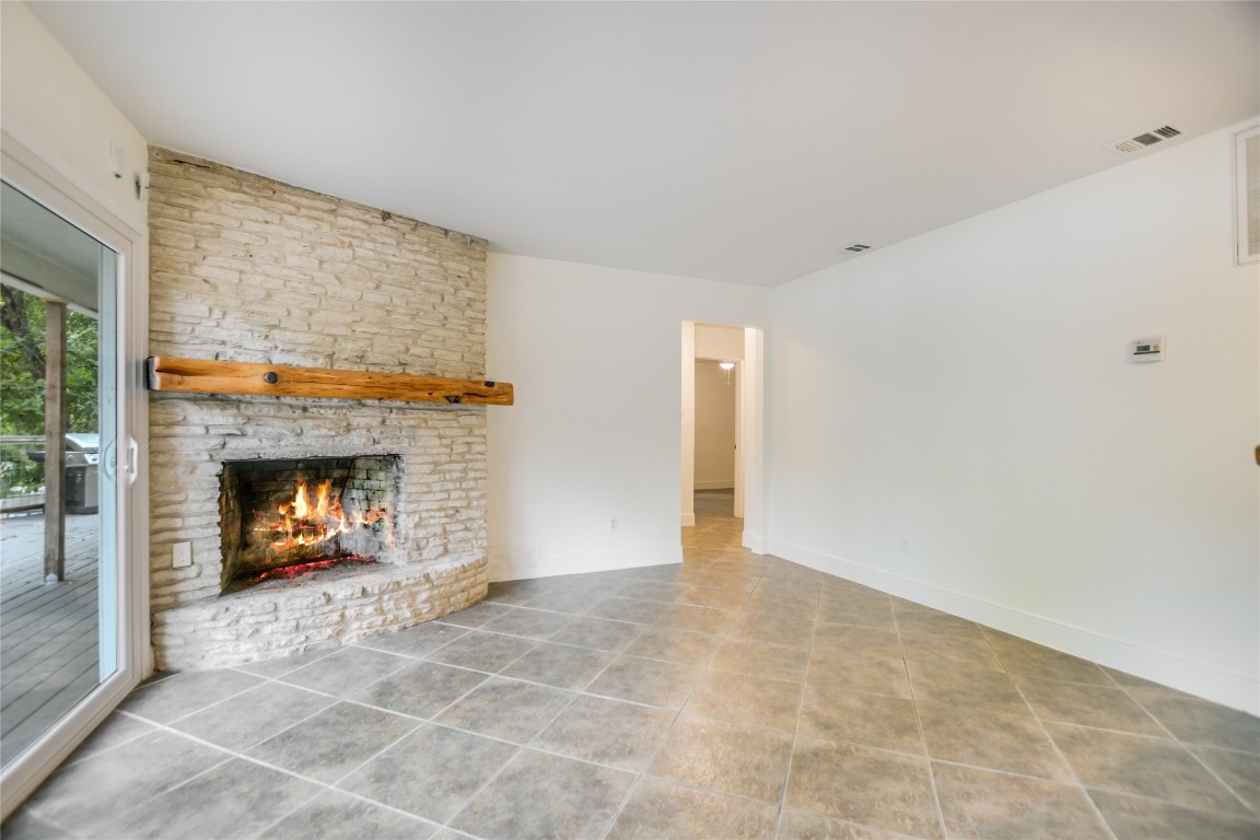 2903 Edgewater Drive, Unit A Austin, TX 78733 - Photo 3 of 13 Living