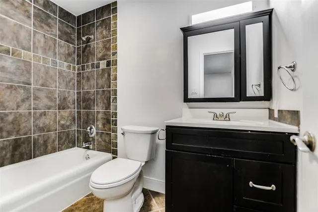 $2,100 | 2903 Edgewater Drive, Unit A, Austin, TX 78733