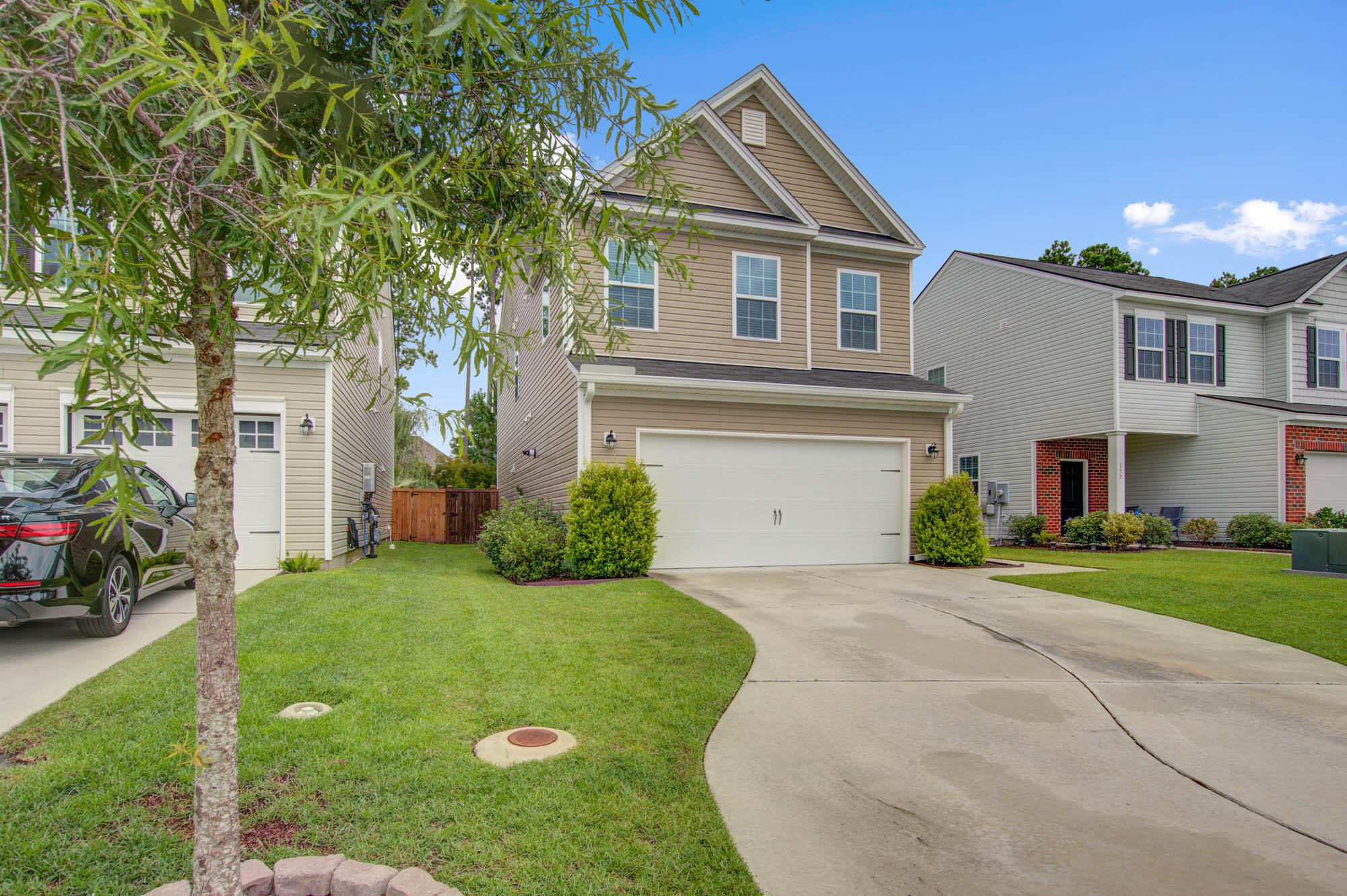 139 Radtko Road Summerville, SC 29486 - Photo 3 of 27 2