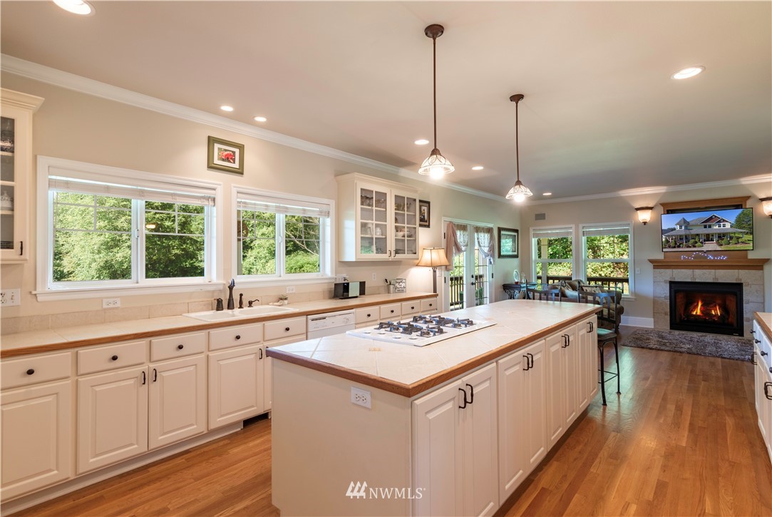 12911 Chain Lake Road Snohomish, WA 98290 - Photo 13 of 25