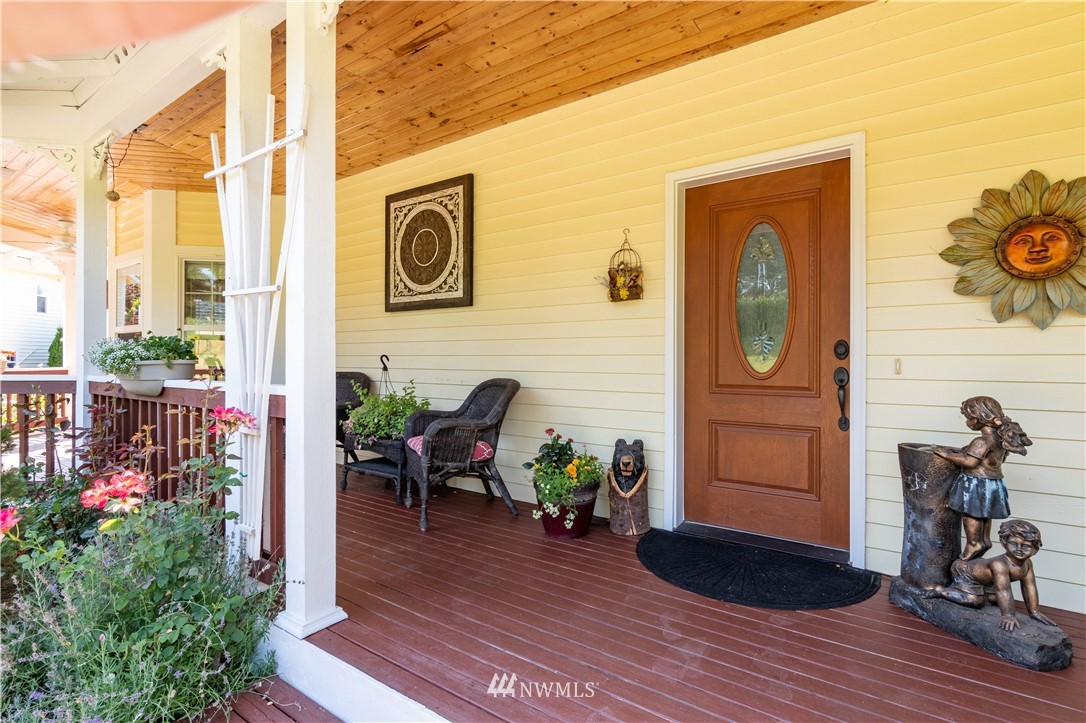 12911 Chain Lake Road Snohomish, WA 98290 - Photo 4 of 25
