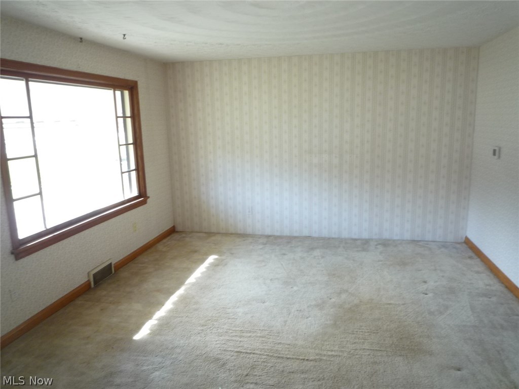 1931 Liberty Road Stow, OH 44224 - Photo 2 of 15