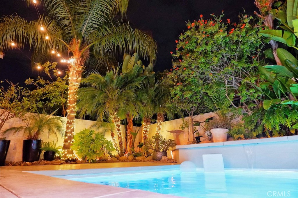 13668 Kingsbridge Street Westminster, CA 92683 - Photo 31 of 36 a view of a yard