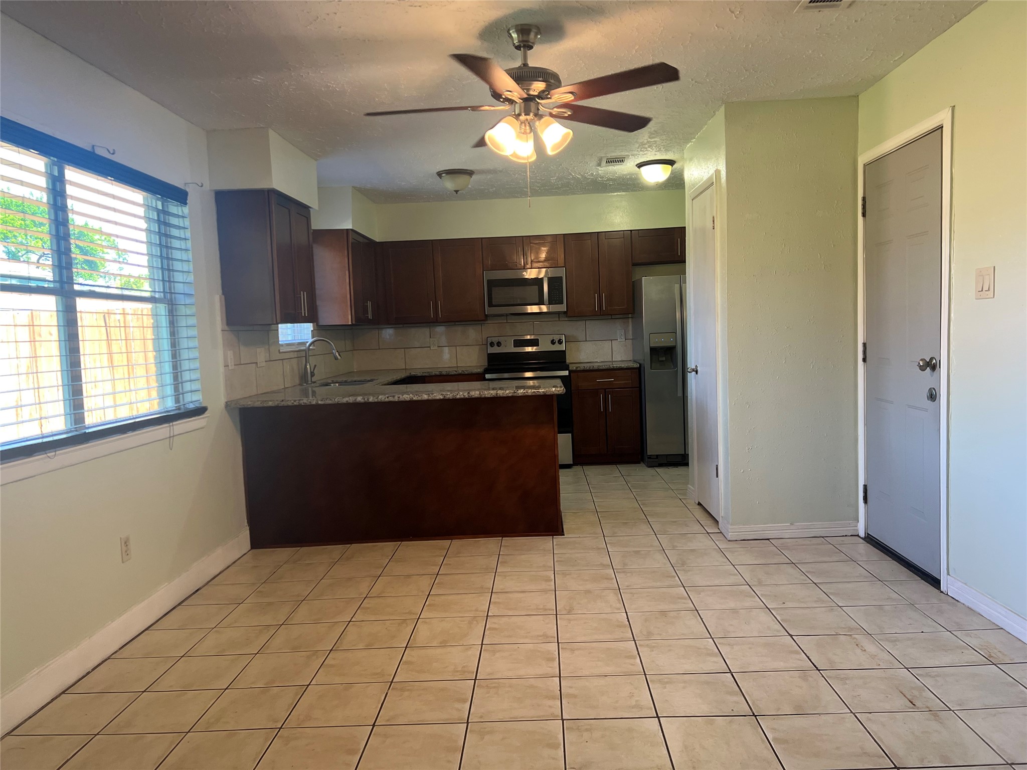 2406 Ridge Hollow Drive Houston, TX 77067 - Photo 14 of 46