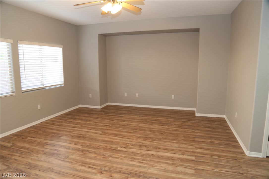 10642 Cave Ridge Street Las Vegas, NV 89179 - Photo 6 of 38