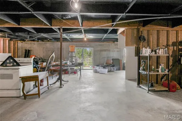 $320,000 | 106 Bridle Trail Drive, Robertsville, MO 63072