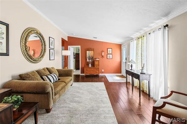 $320,000 | 106 Bridle Trail Drive, Robertsville, MO 63072