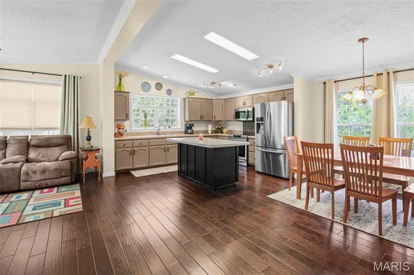 $320,000 | 106 Bridle Trail Drive, Robertsville, MO 63072