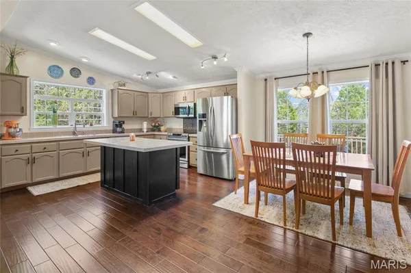 $320,000 | 106 Bridle Trail Drive, Robertsville, MO 63072