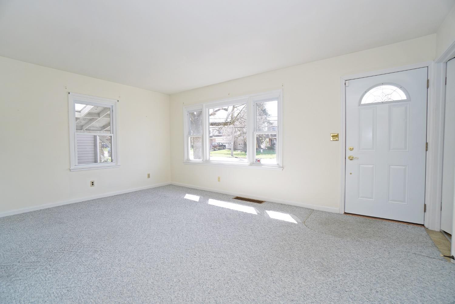 1041 Fuhrman Road Reading, OH 45215 - Photo 5 of 34 Gallery Image 5