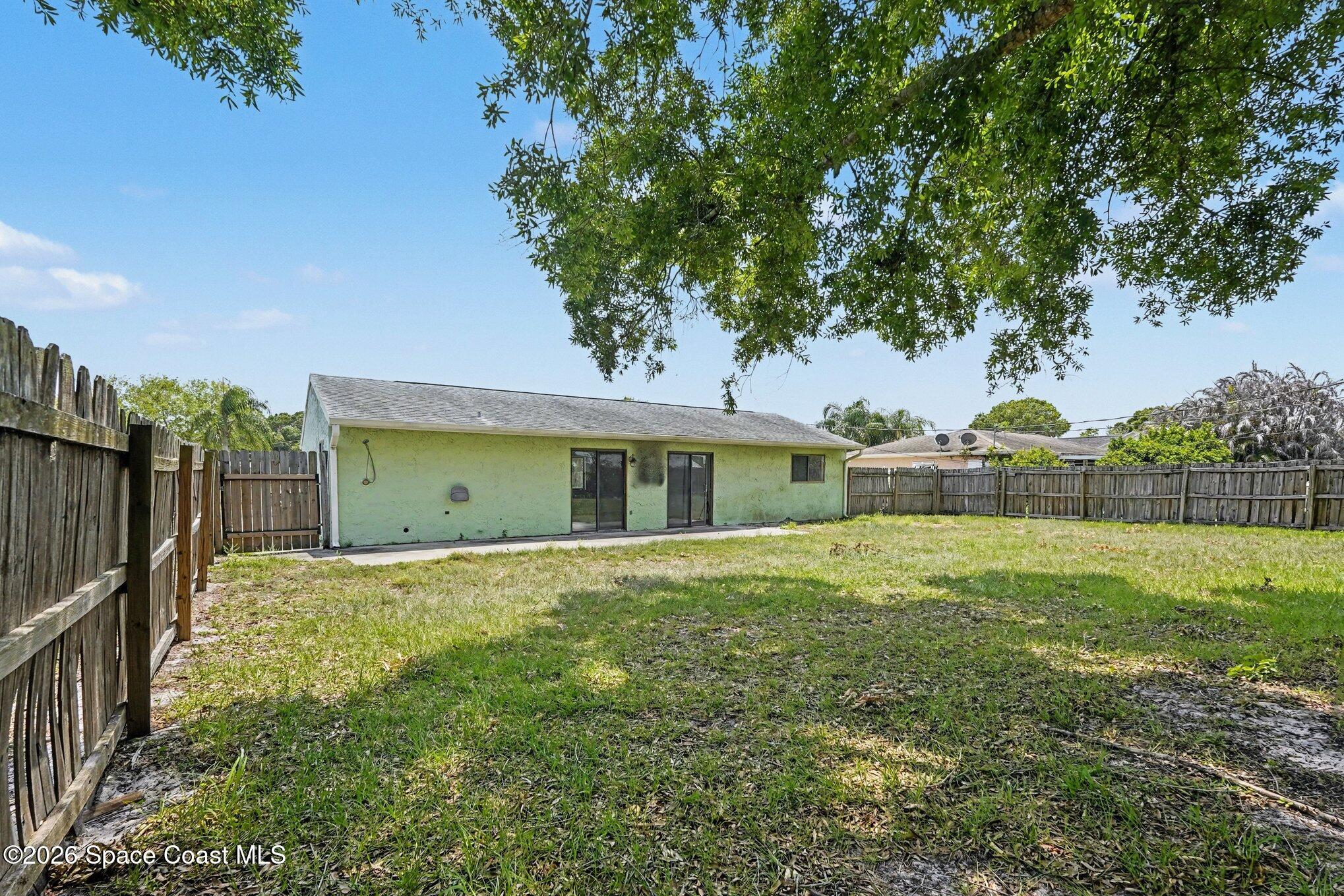 193 Mabry Street Sebastian, FL 32958 - Photo 23 of 25 023_file_9495