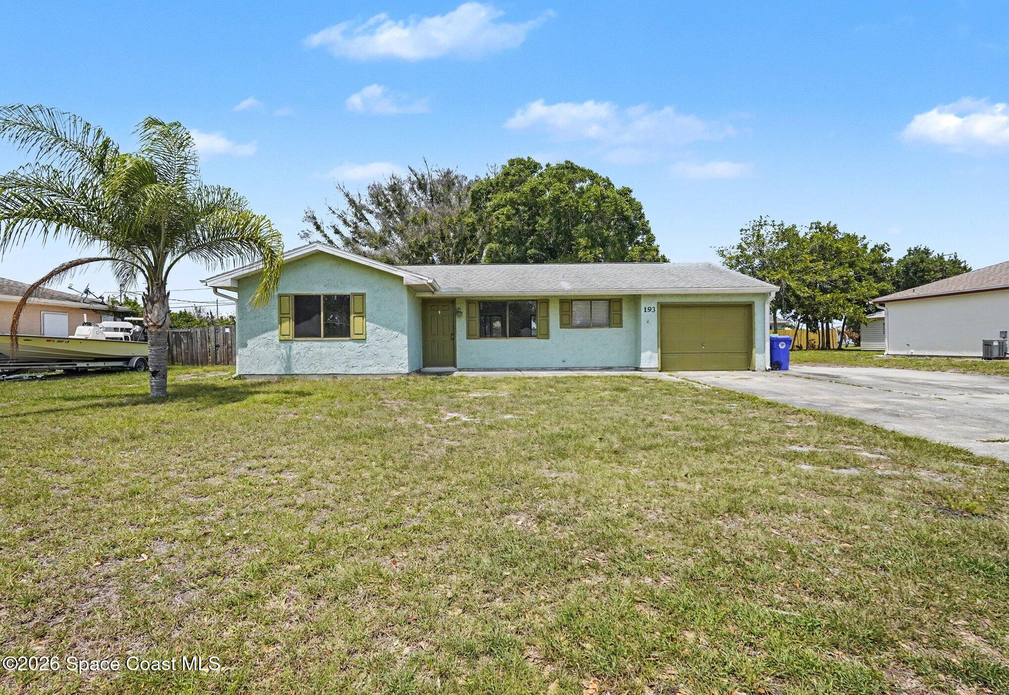 193 Mabry Street Sebastian, FL 32958 - Photo 4 of 25 004_file_7674