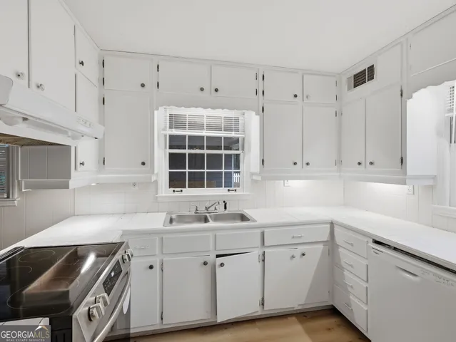 $289,900 | 4218 Durham Circle, Stone Mountain, GA 30083