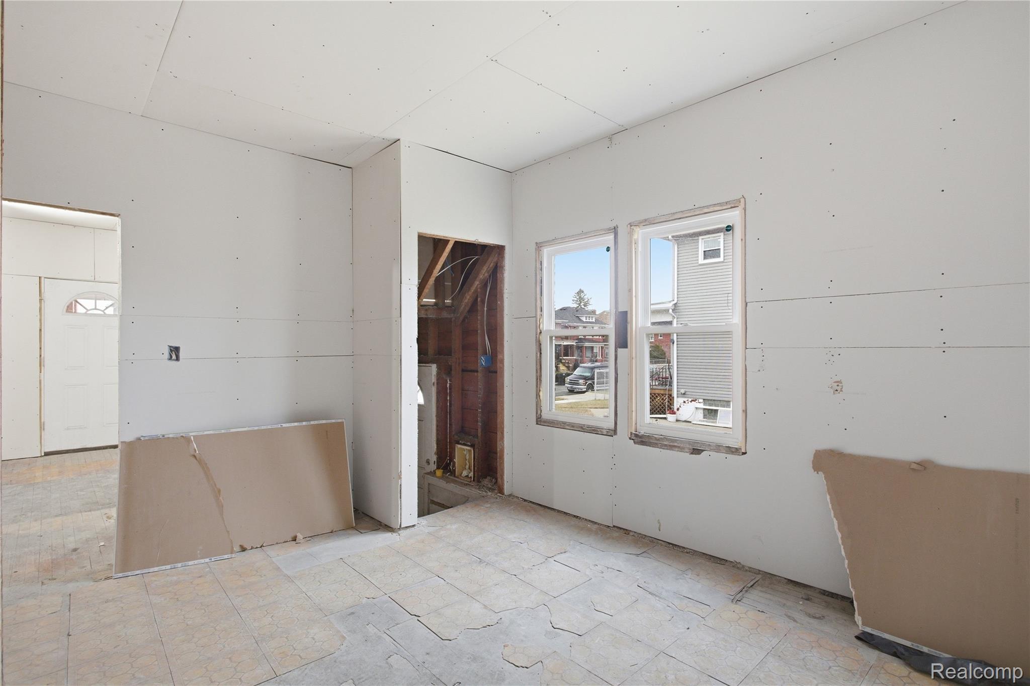 4624 Pacific Street Detroit, MI 48204 - Photo 22 of 39 View of empty room