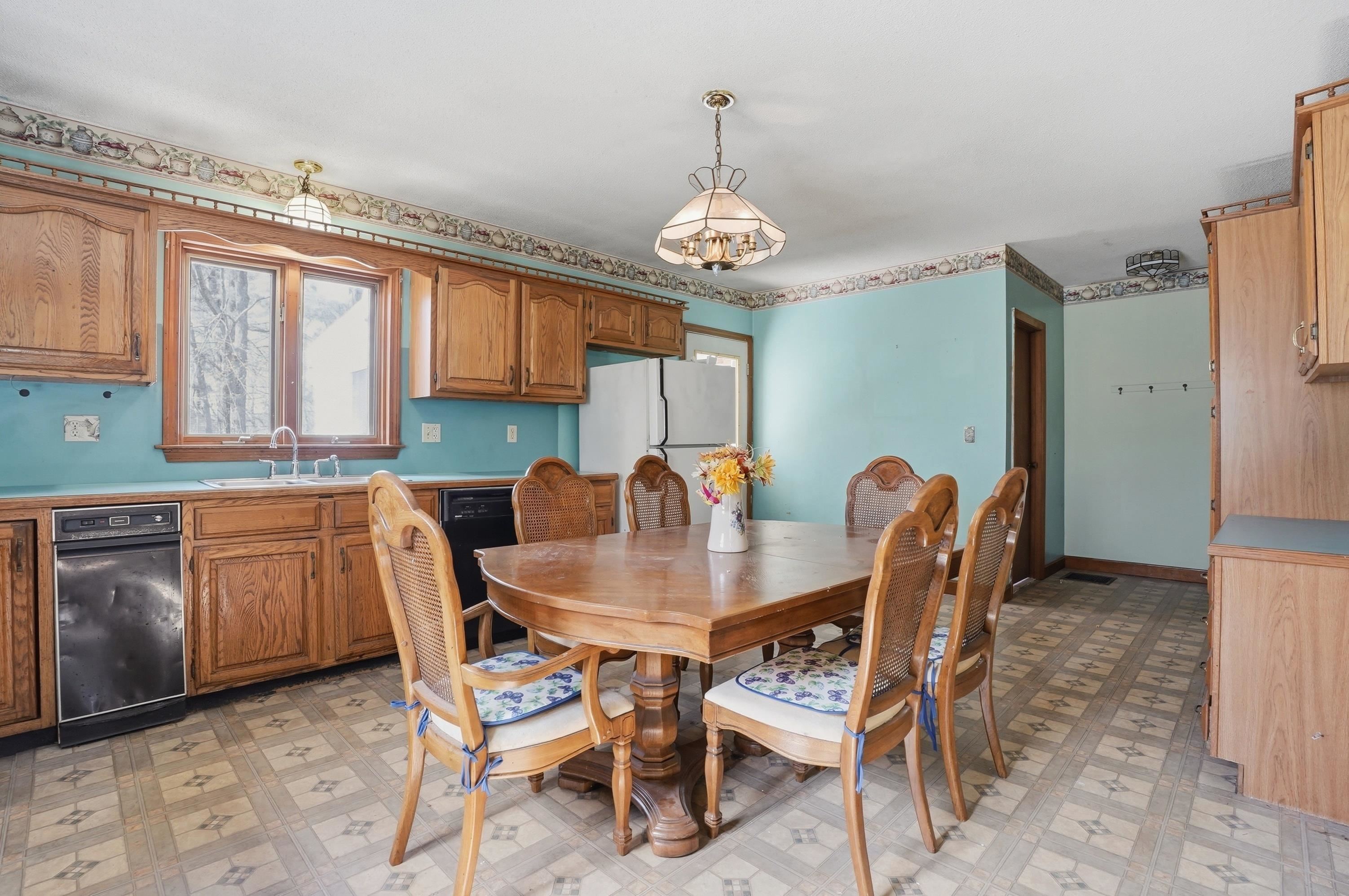 63 Kienia Road, Unit B Hudson, NH 03051 - Photo 15 of 39