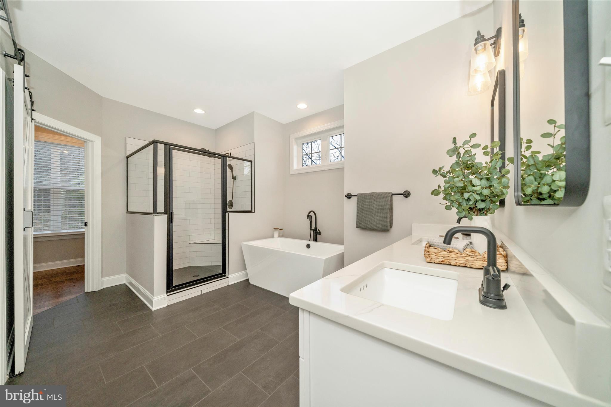 13839 Pryor Road Thurmont, MD 21788 - Photo 26 of 66 Primary Bathroom