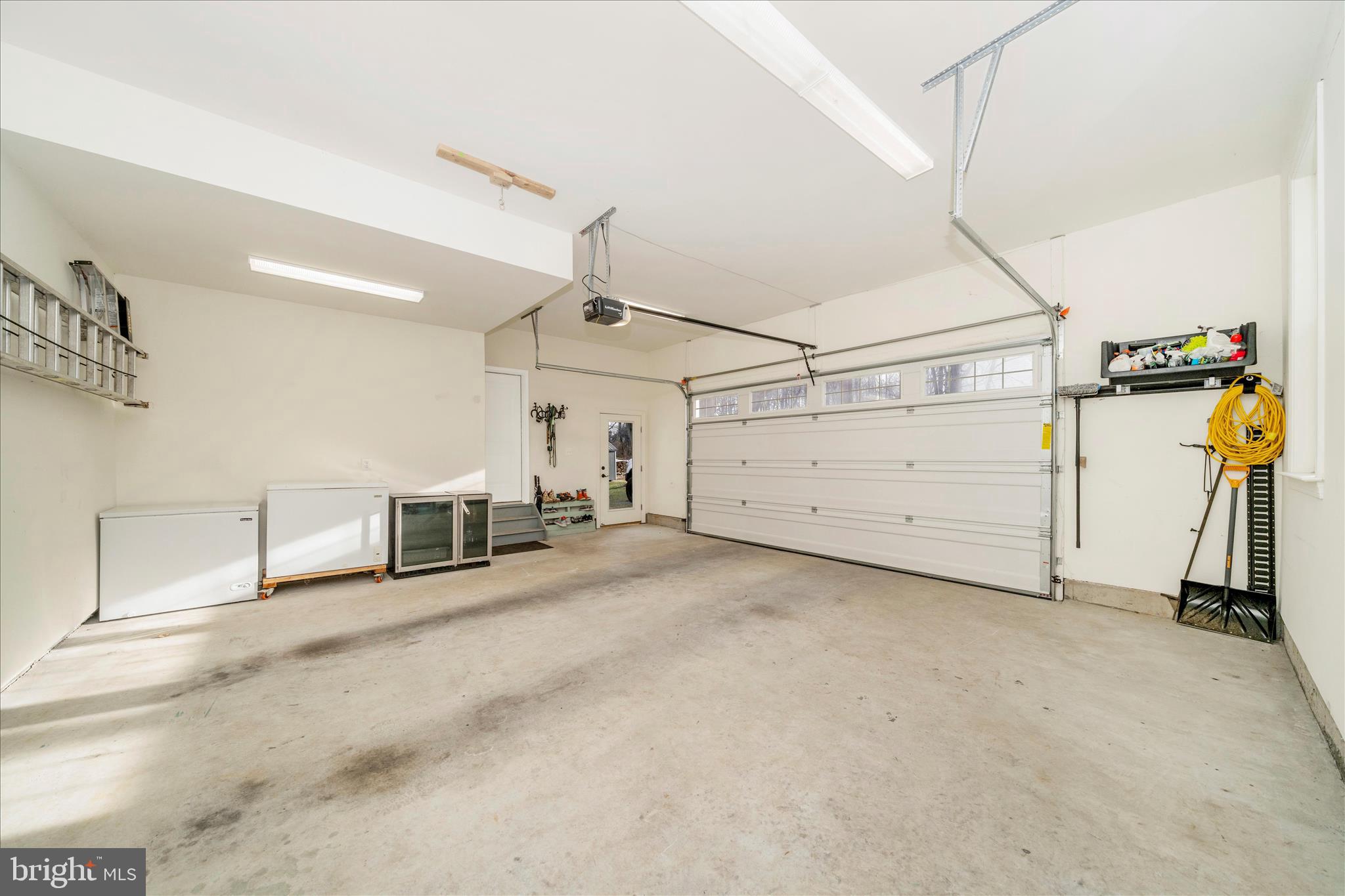 13839 Pryor Road Thurmont, MD 21788 - Photo 42 of 66 Garage