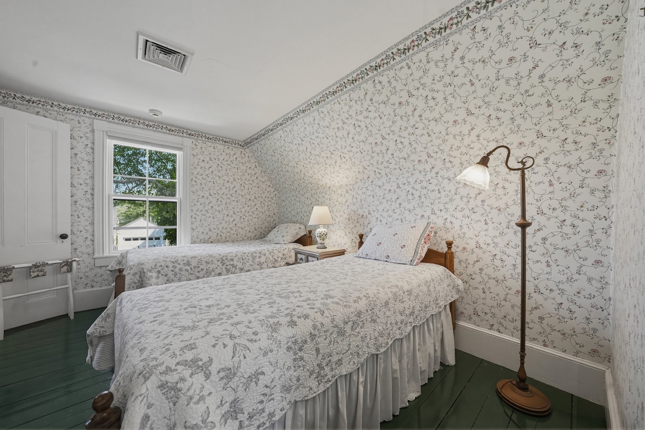 118 South Water Street Edgartown, MA 02539 - Photo 15 of 27
