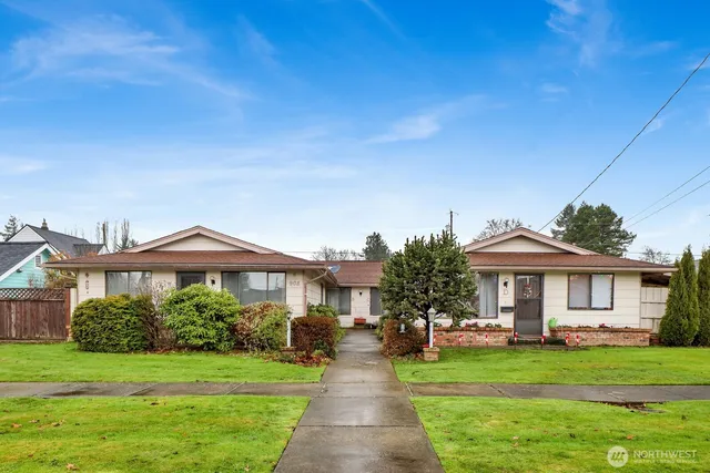$999,500 | 908 Liberty Street, Lynden, WA 98264