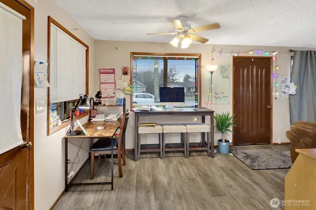 $999,500 | 908 Liberty Street, Lynden, WA 98264