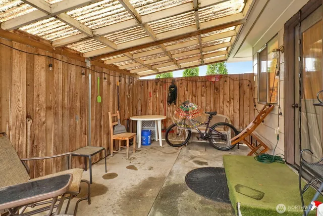 $999,500 | 908 Liberty Street, Lynden, WA 98264