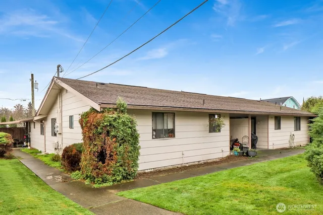 $999,500 | 908 Liberty Street, Lynden, WA 98264