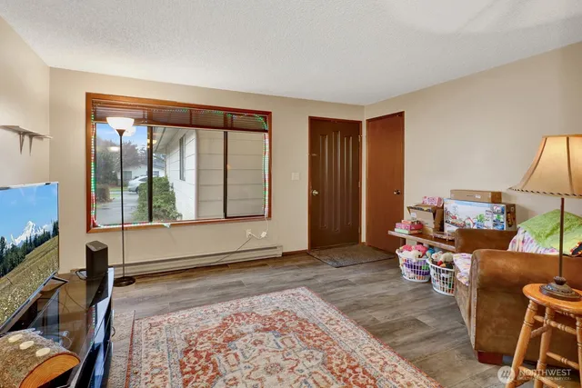 $999,500 | 908 Liberty Street, Lynden, WA 98264