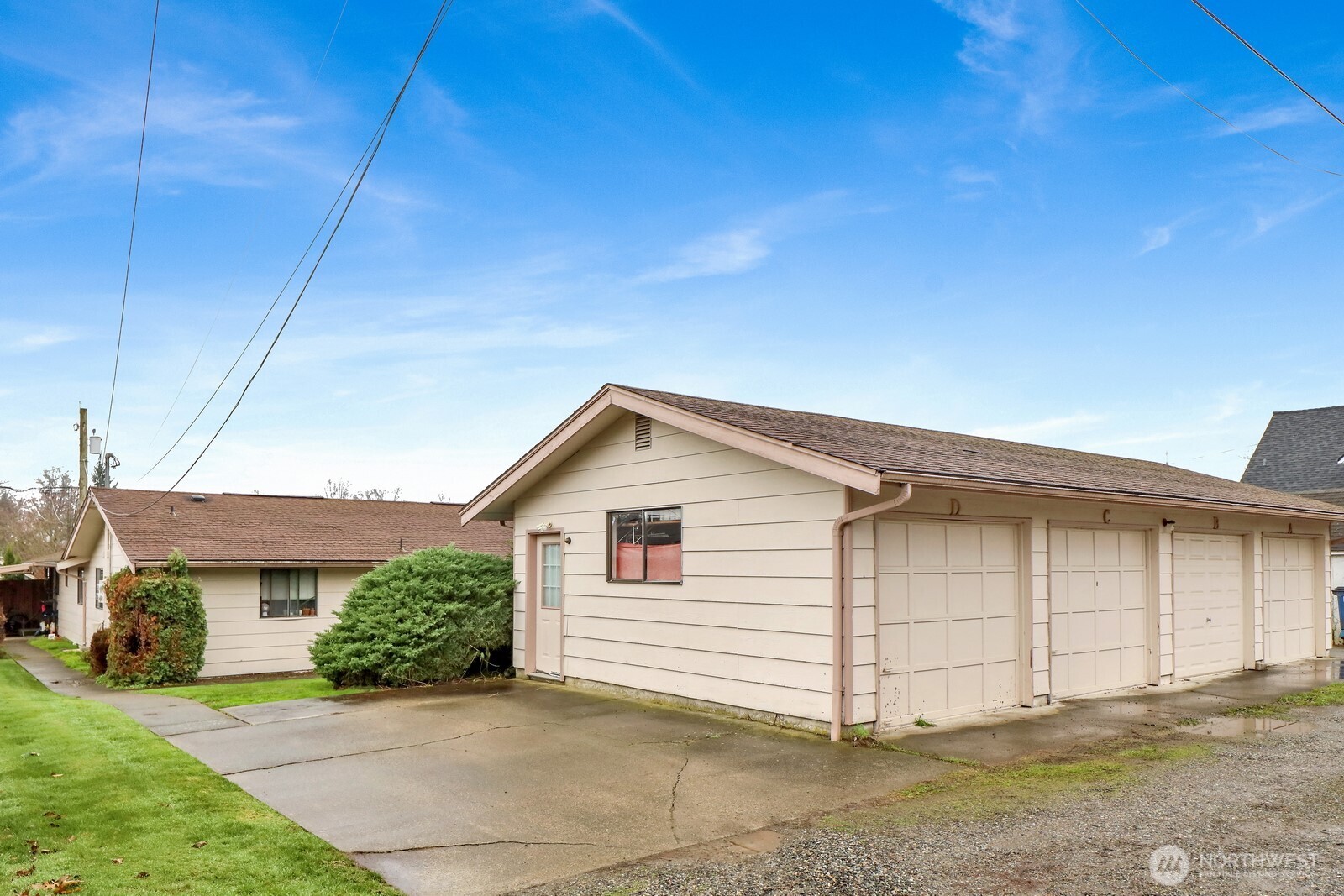 908 Liberty Street Lynden, WA 98264 - Photo 27 of 27 a view of a house with backyard