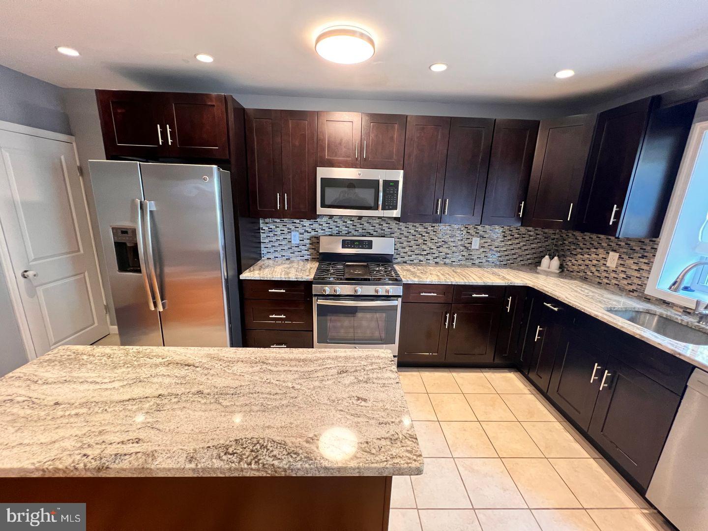 327 Righter Street Philadelphia, PA 19128 - Photo 10 of 27 Gallery Image 10