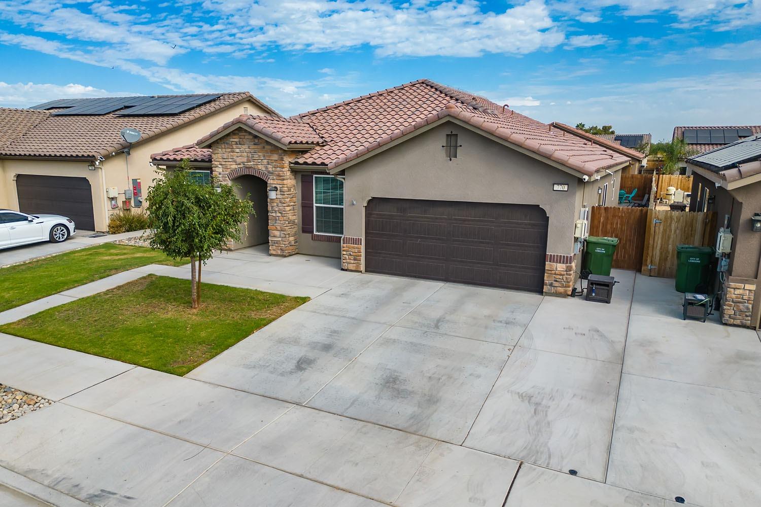 770 Strada Street Lemoore, CA 93245 - Photo 8 of 42 Gallery Image 8
