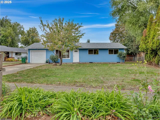 $434,900 | 821 Southwest 14th Street, Troutdale, OR 97060