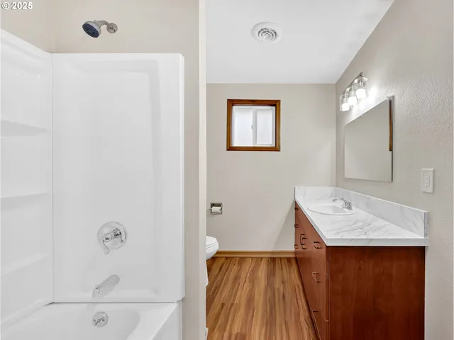 $434,900 | 821 Southwest 14th Street, Troutdale, OR 97060