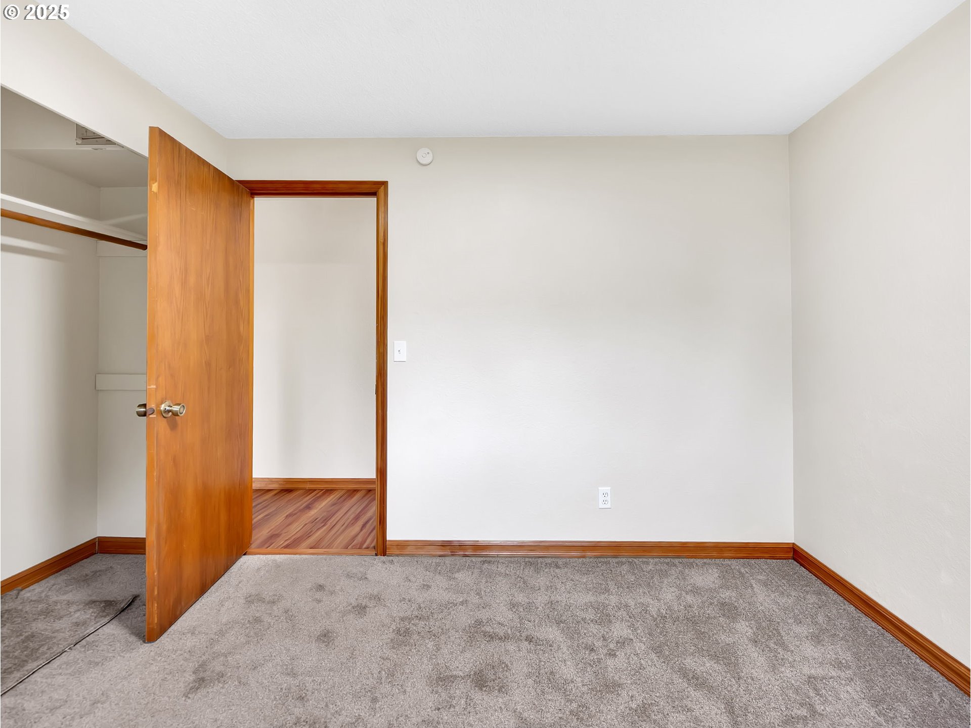 821 Southwest 14th Street Troutdale, OR 97060 - Photo 17 of 27 a view of an empty room